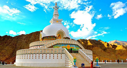 Leh Ladakh Tour: A Complete Travel Guide