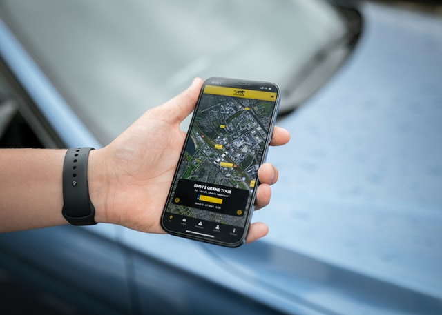 5 Ways Vehicle Tracking can Improve Safety